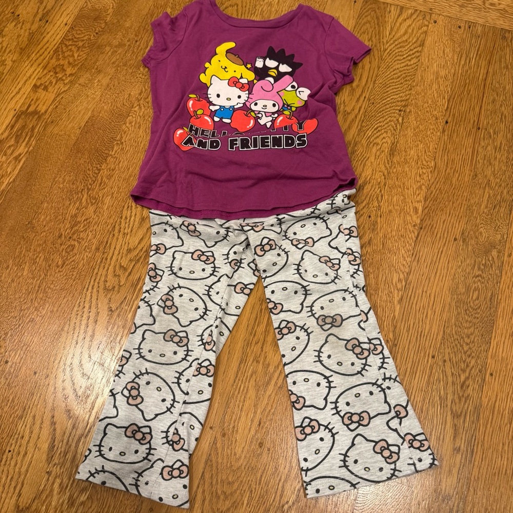 4/$20 Hello Kitty kids Sz 3t pants & shirt - Play condition